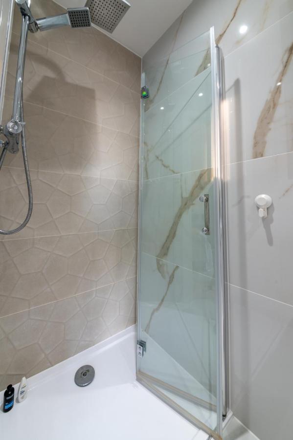 Lux 2 Bedrooms - 2 Bathrooms - F7 Londen Buitenkant foto